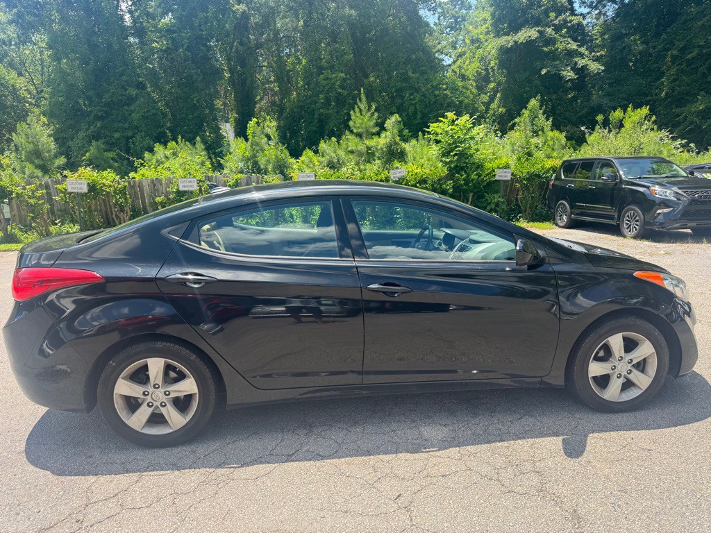 2013 Hyundai Elantra Image 7