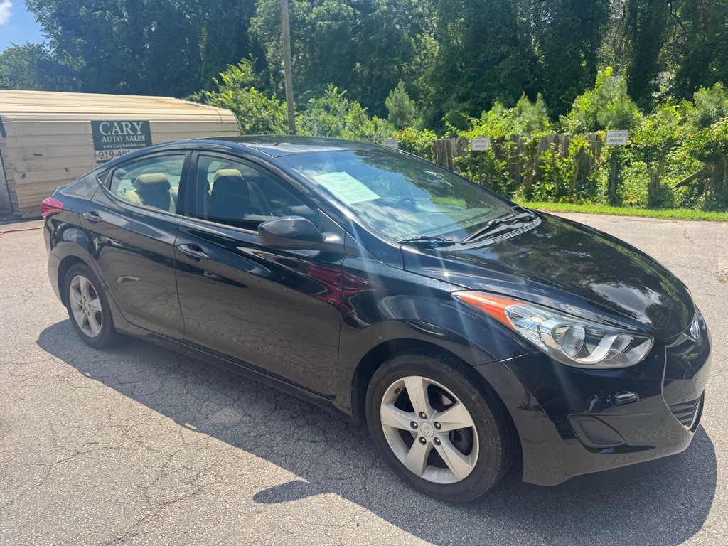 2013 Hyundai Elantra Image 8