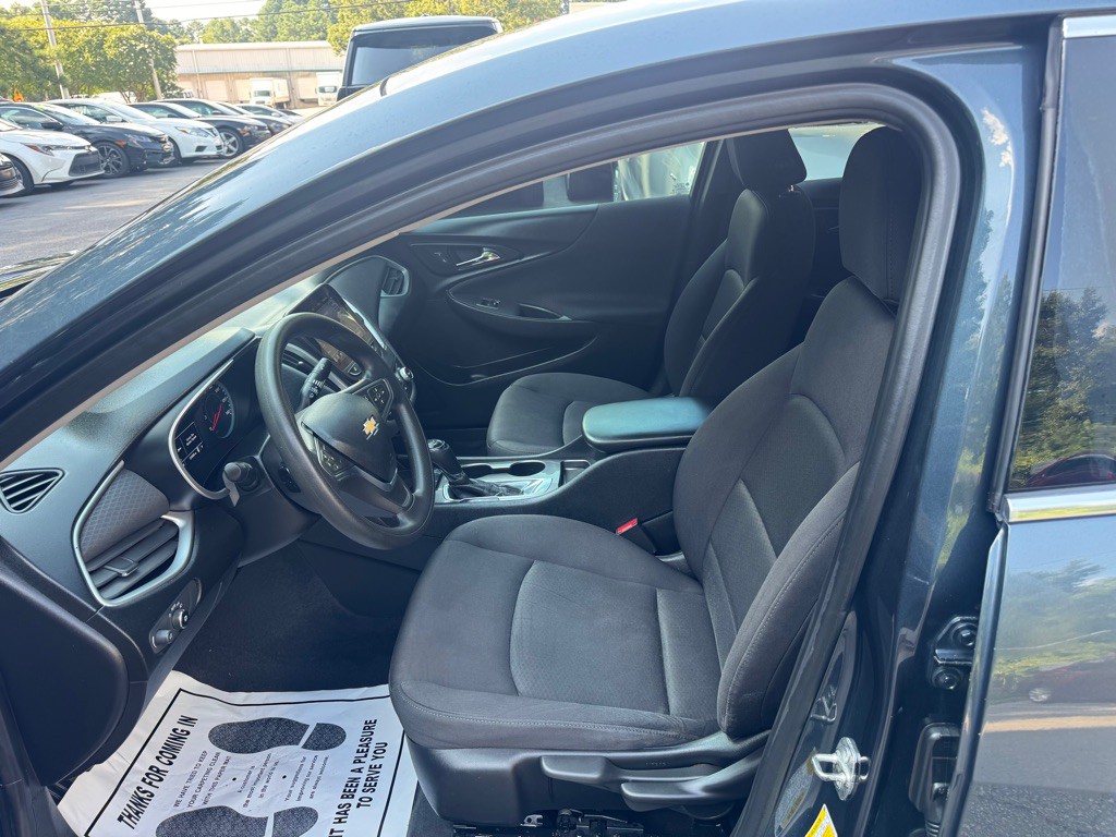 2019 Chevrolet Malibu Image 9