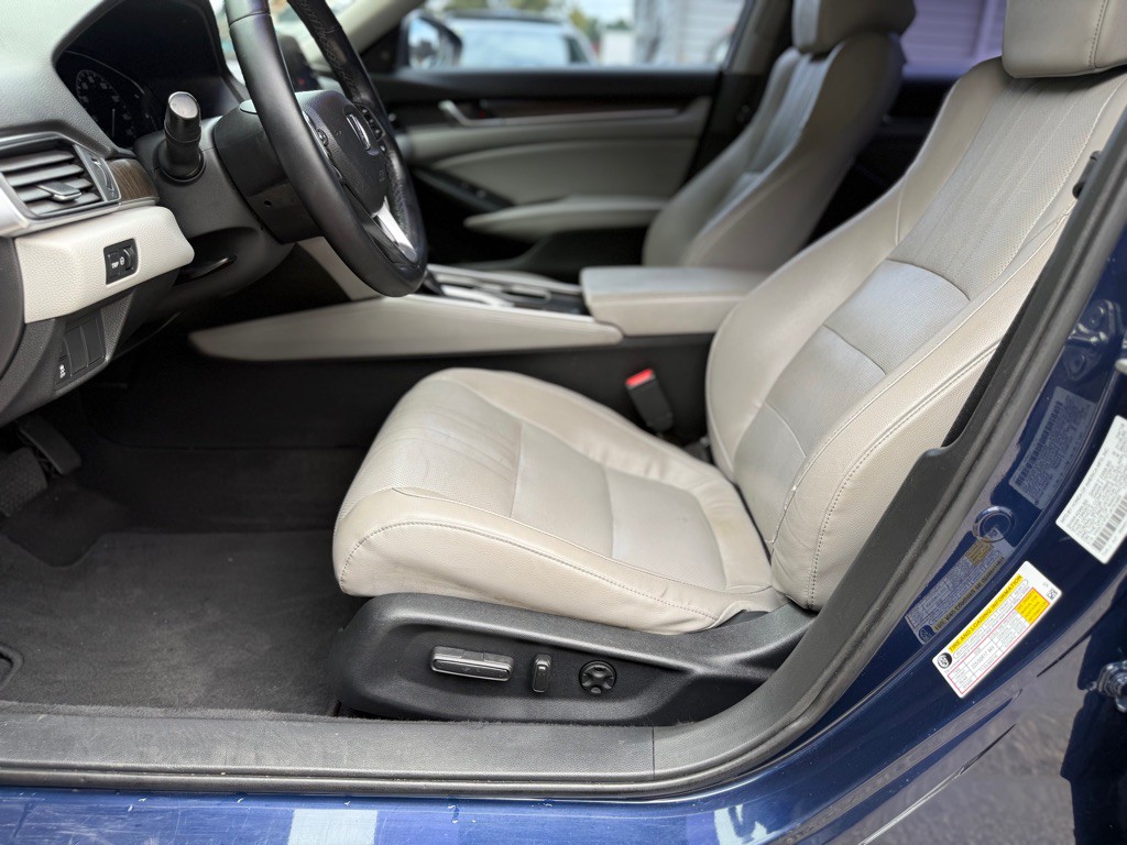 2018 Honda Accord Image 14