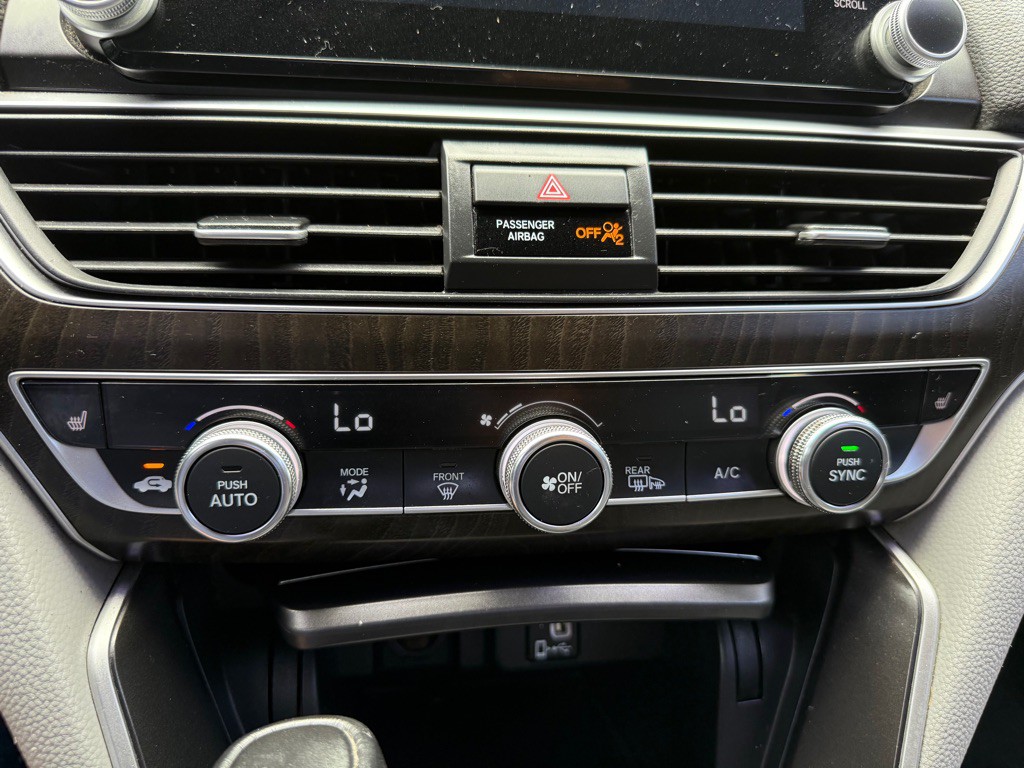 2018 Honda Accord Image 21