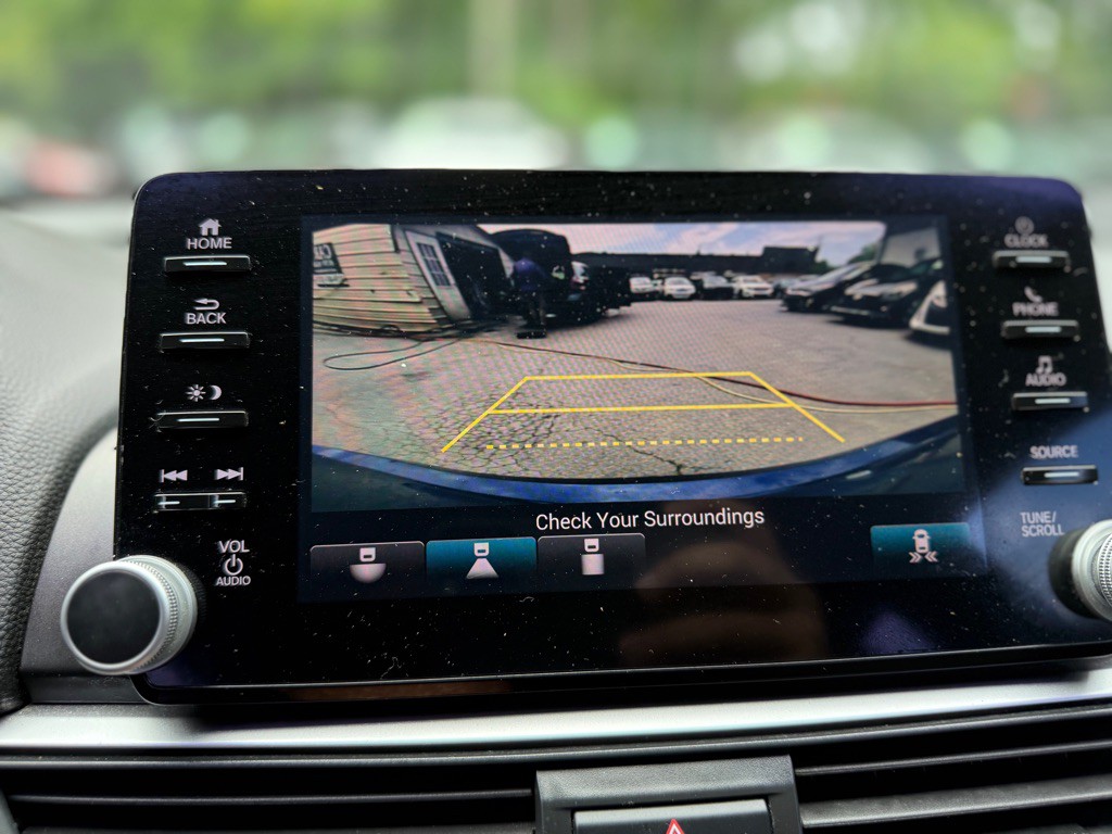 2018 Honda Accord Image 24