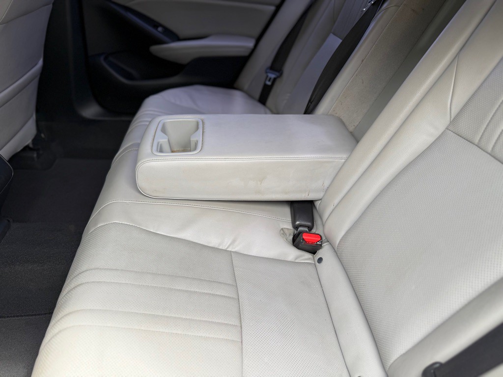 2018 Honda Accord Image 36