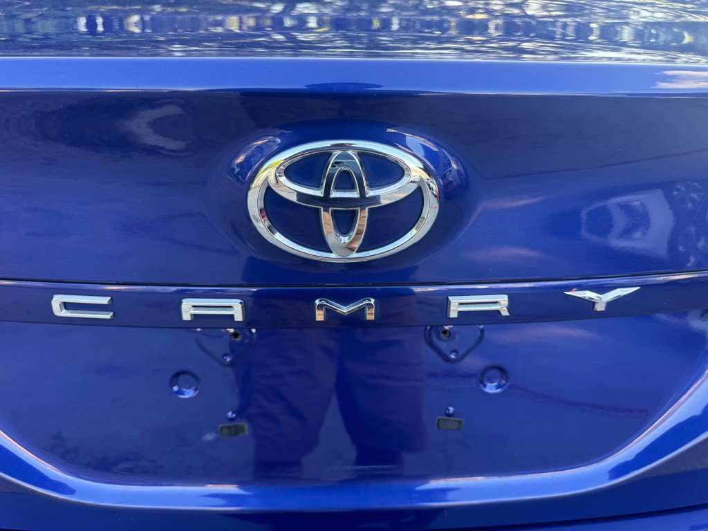 2018 Toyota Camry Image 12