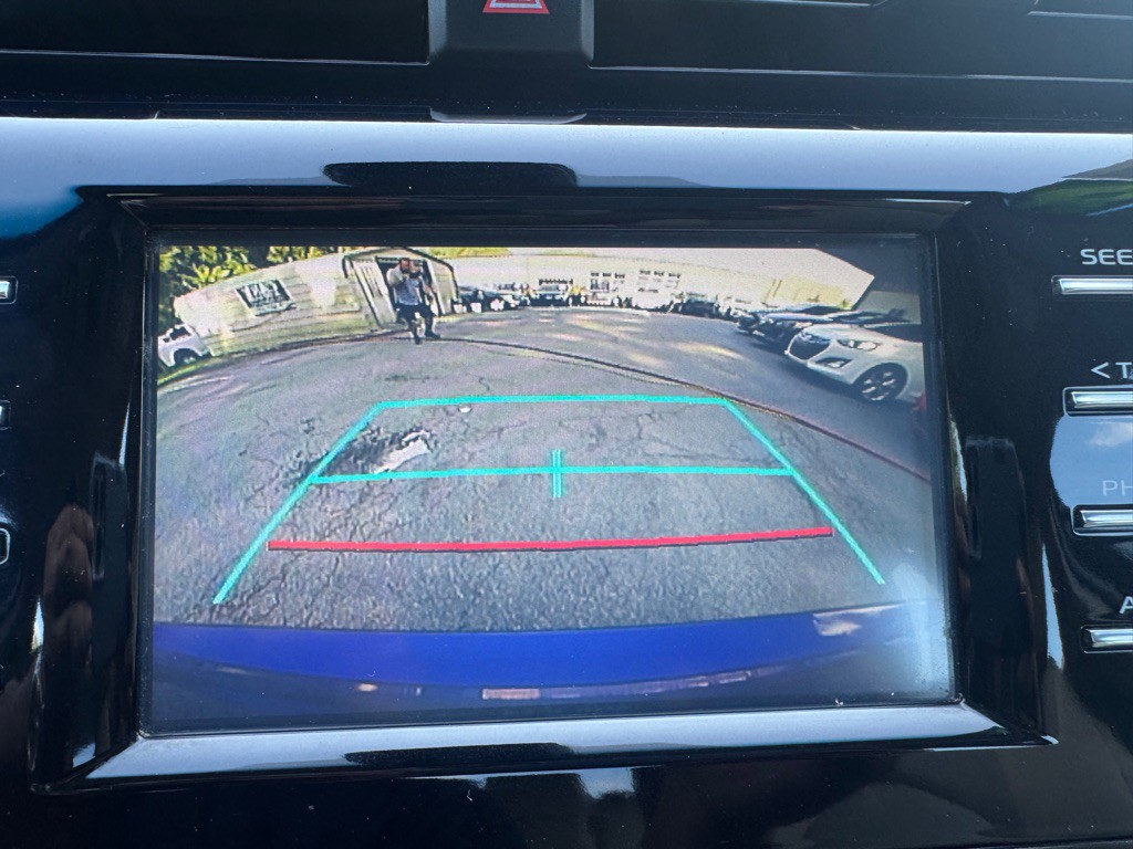 2018 Toyota Camry Image 18