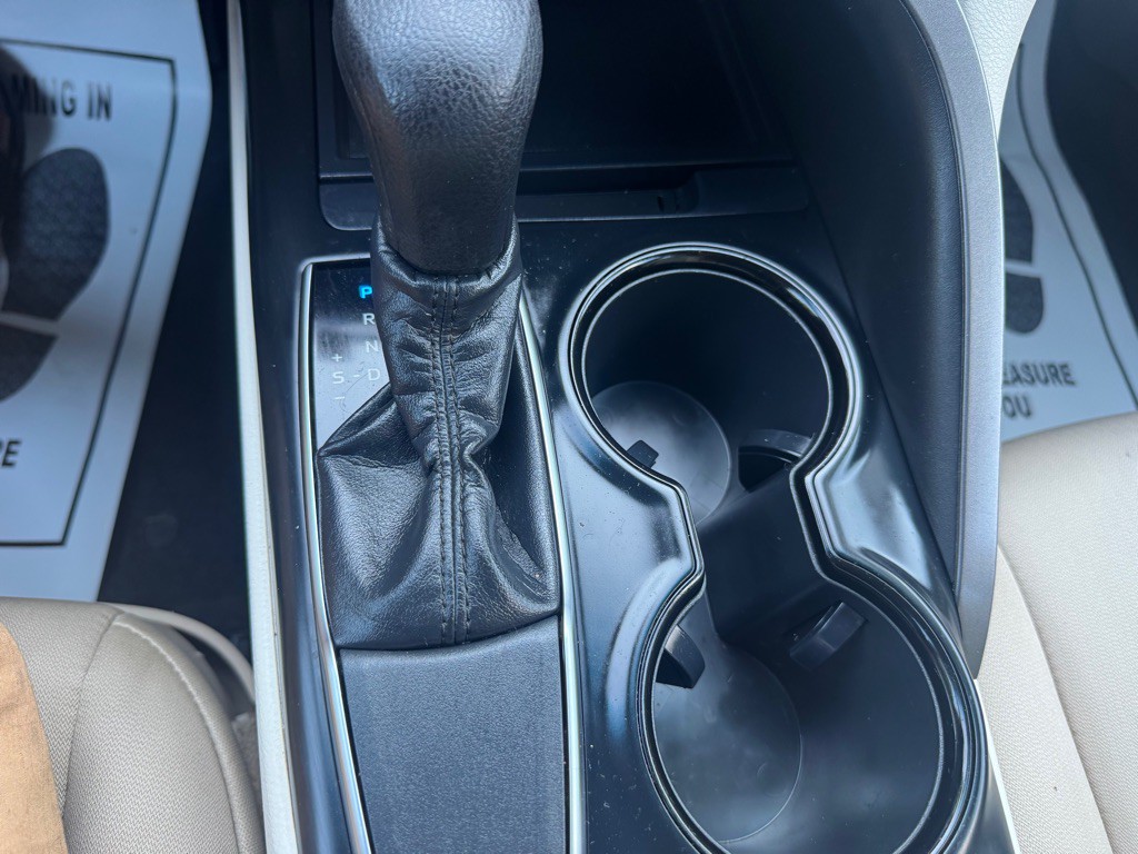 2018 Toyota Camry Image 20