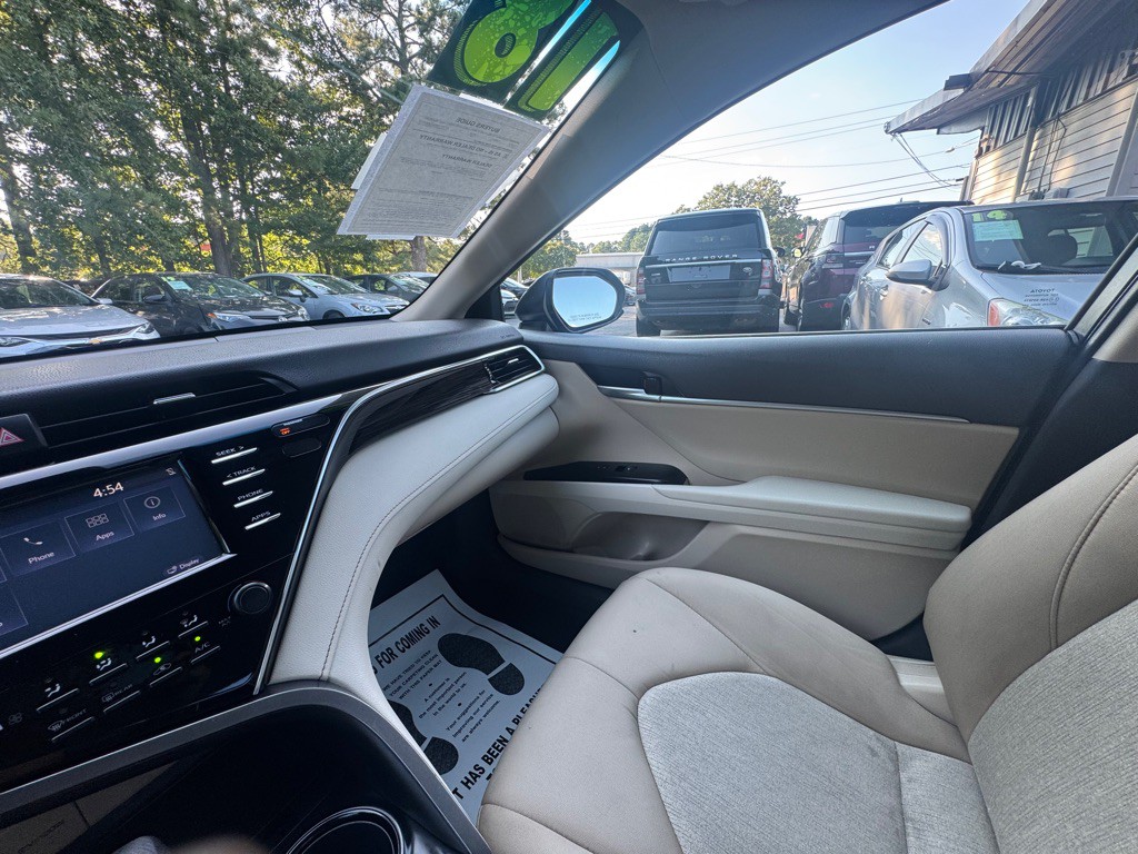 2018 Toyota Camry Image 21