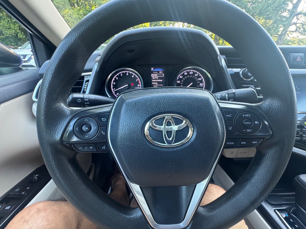 2018 Toyota Camry Image 22