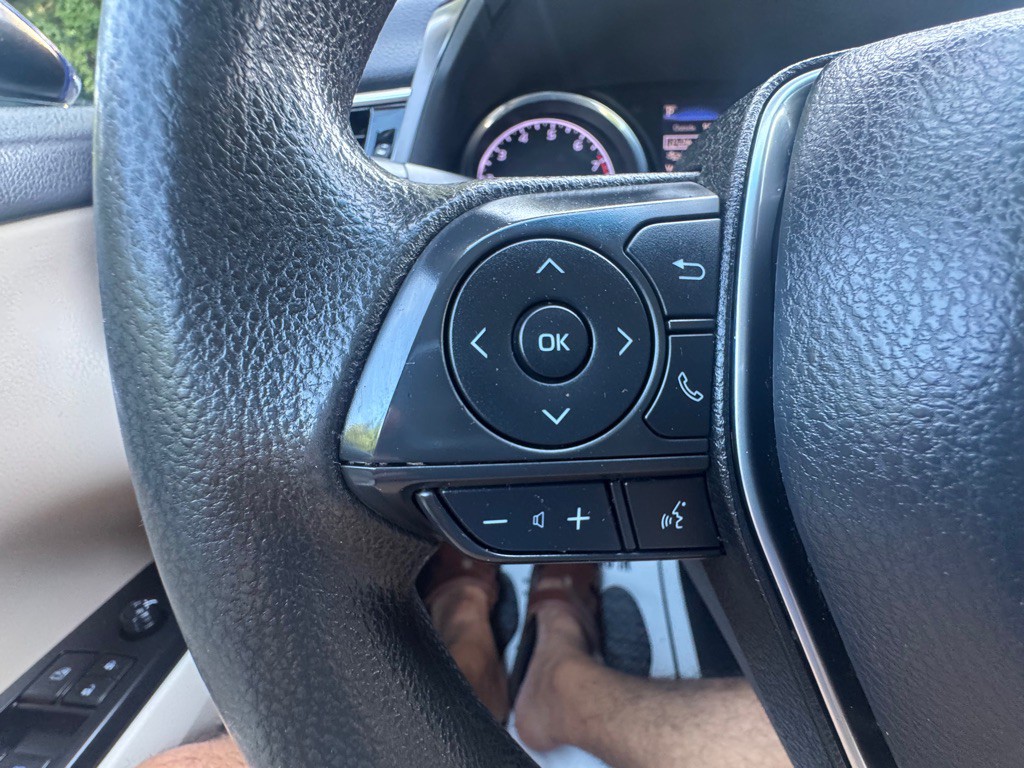 2018 Toyota Camry Image 24