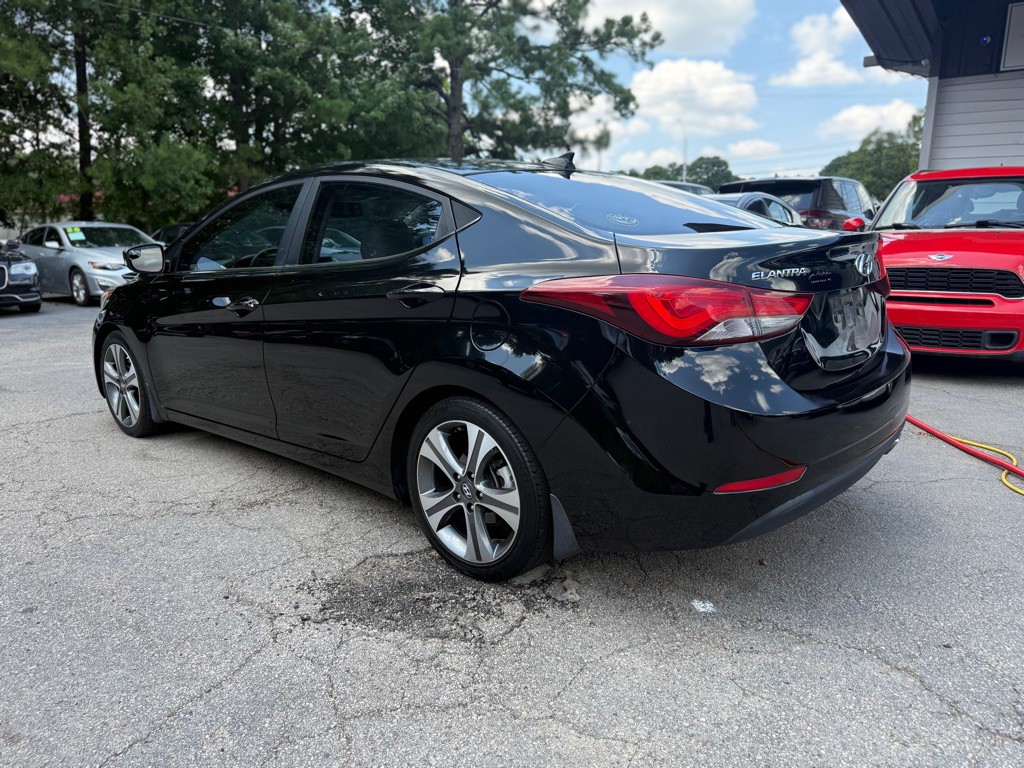 2015 Hyundai Elantra Image 8