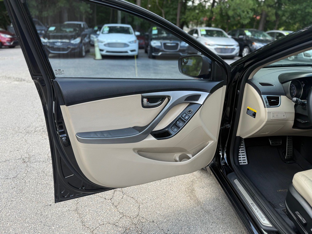 2015 Hyundai Elantra Image 10