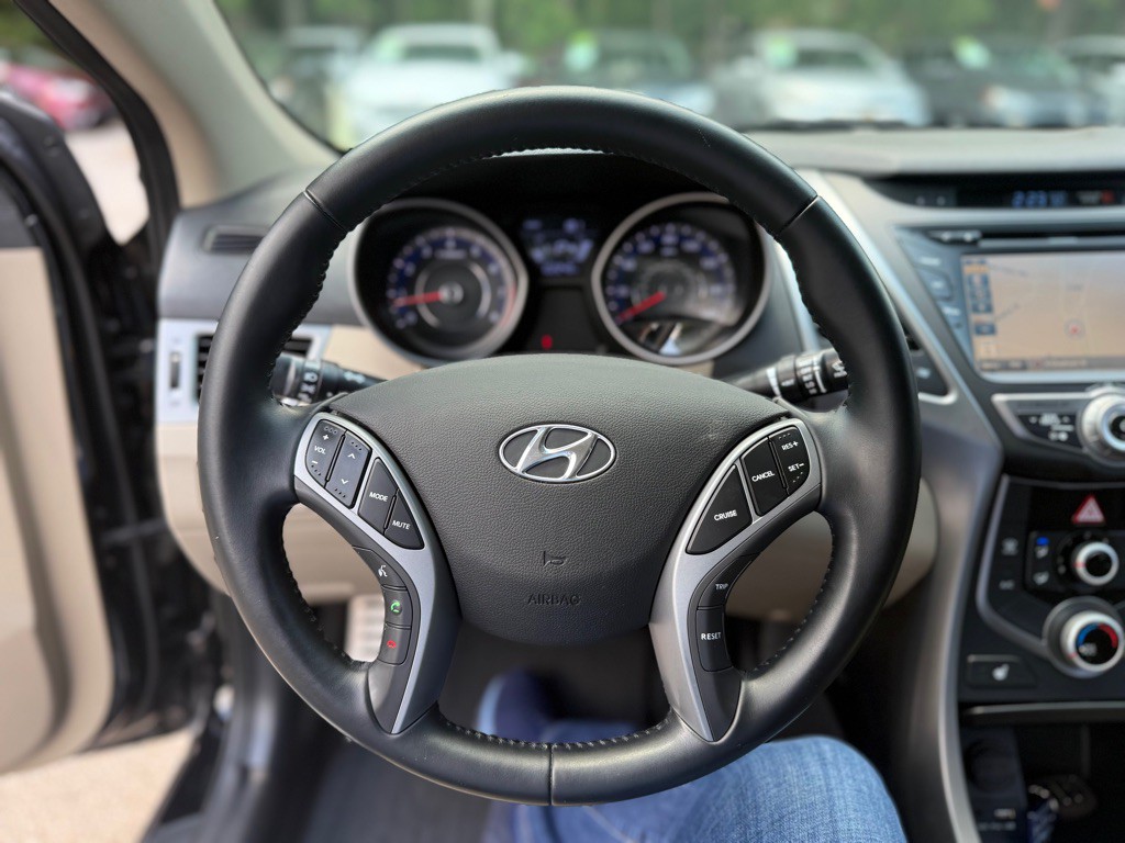 2015 Hyundai Elantra Image 15