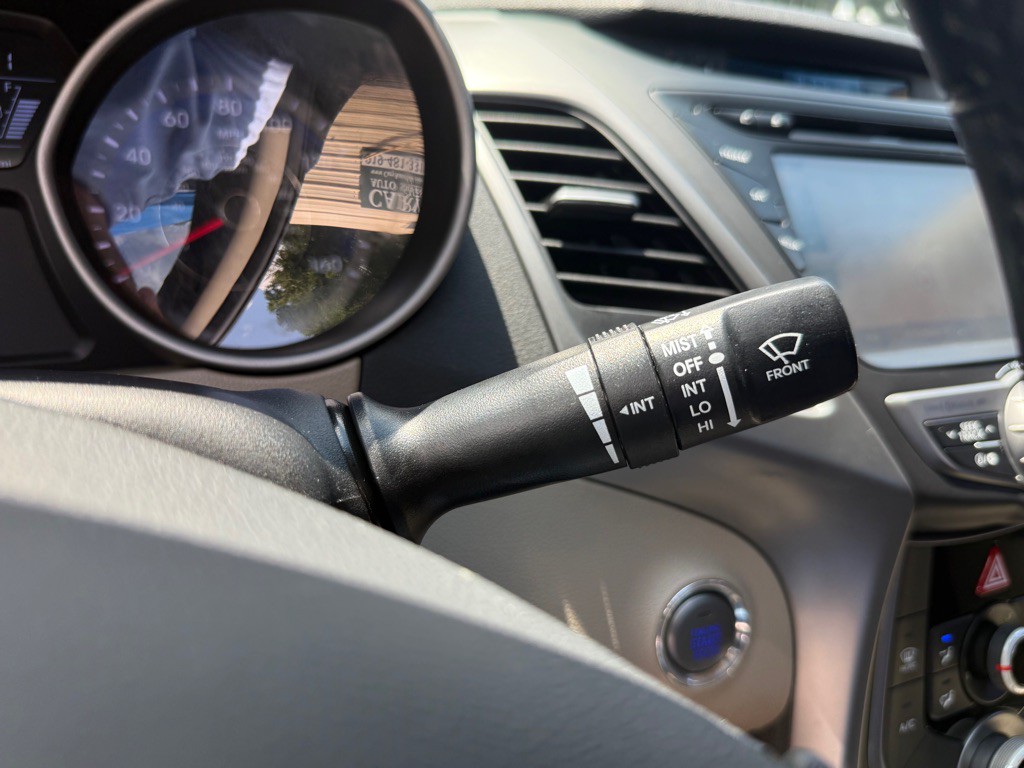 2015 Hyundai Elantra Image 20