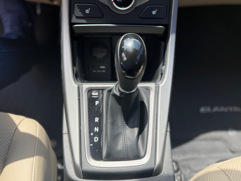 2015 Hyundai Elantra Image 25
