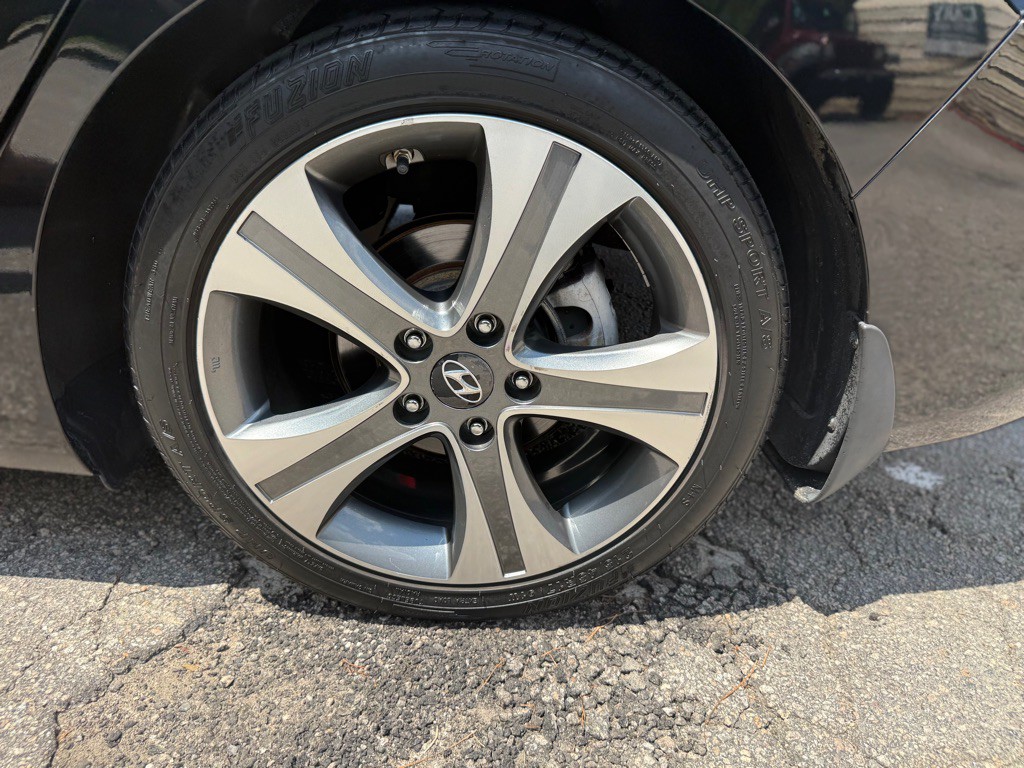 2015 Hyundai Elantra Image 40