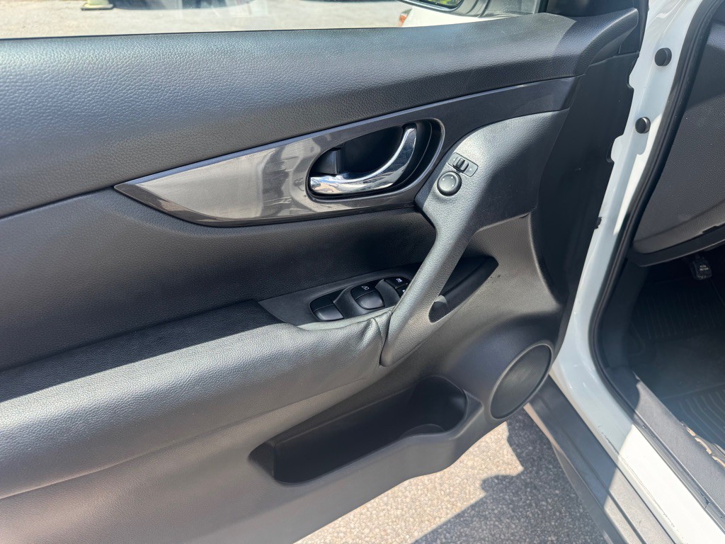 2020 Nissan Rogue Image 14