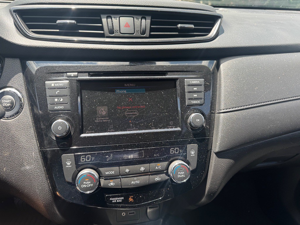 2020 Nissan Rogue Image 16