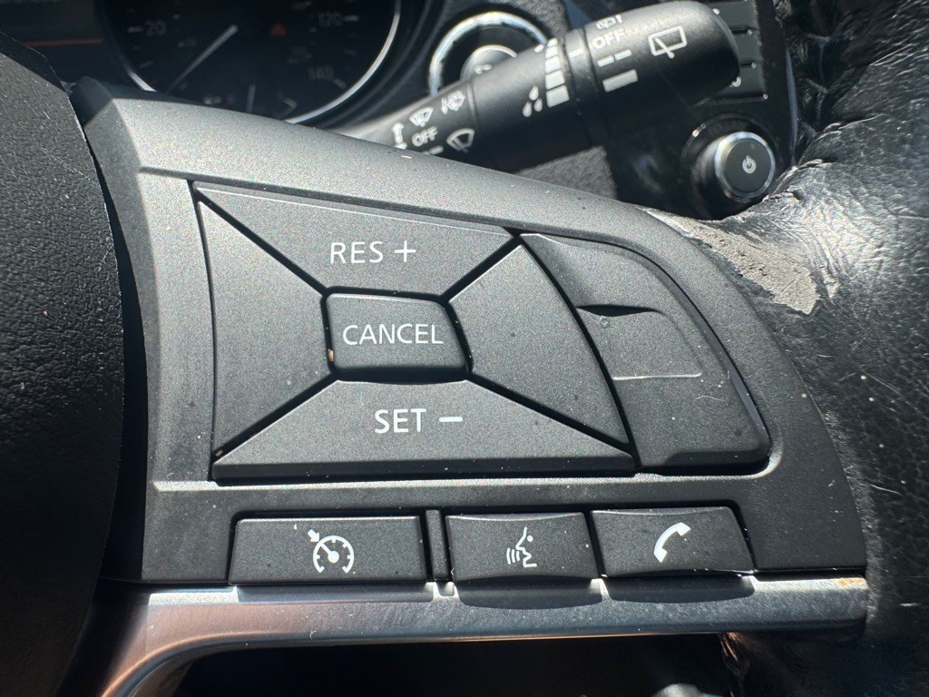 2020 Nissan Rogue Image 21