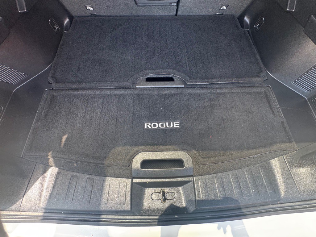 2020 Nissan Rogue Image 33