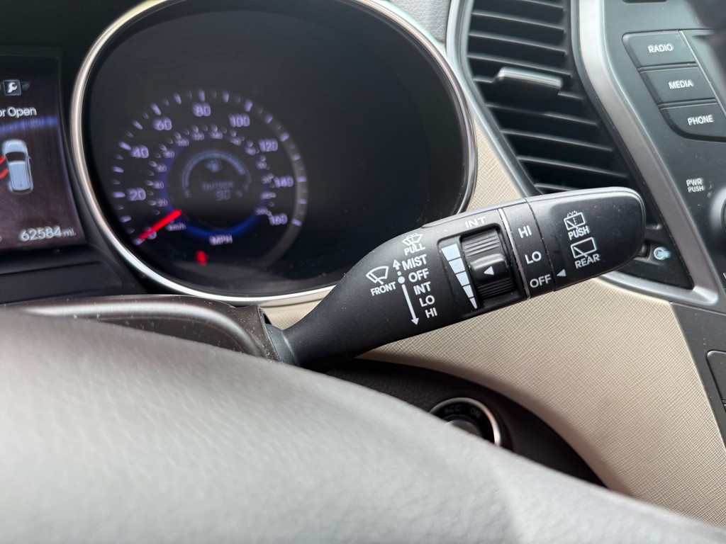 2015 Hyundai Santa Fe Sport Image 21