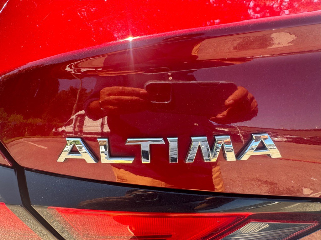 2021 Nissan Altima Image 11