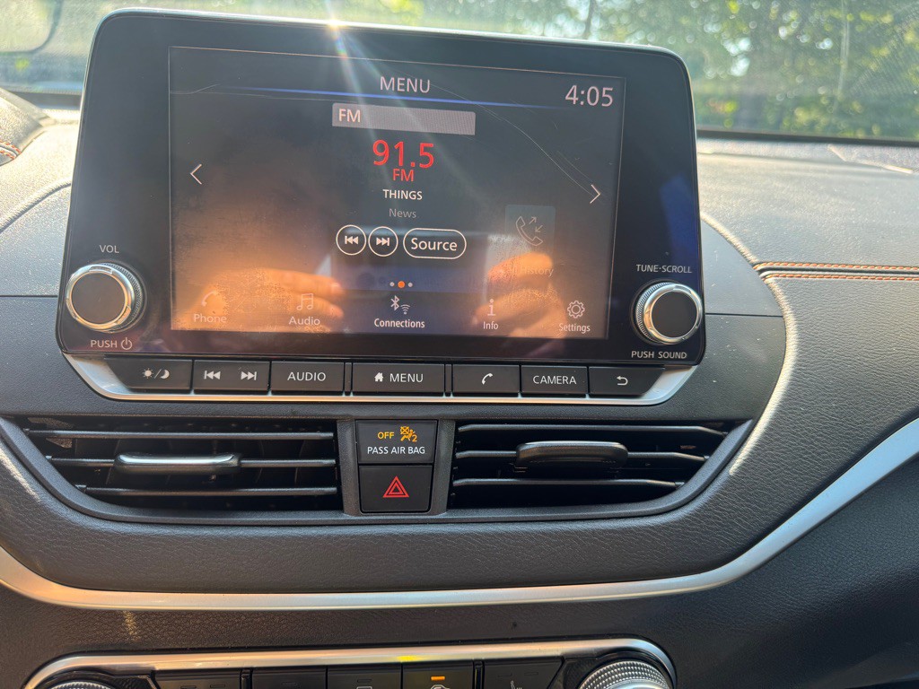 2021 Nissan Altima Image 16