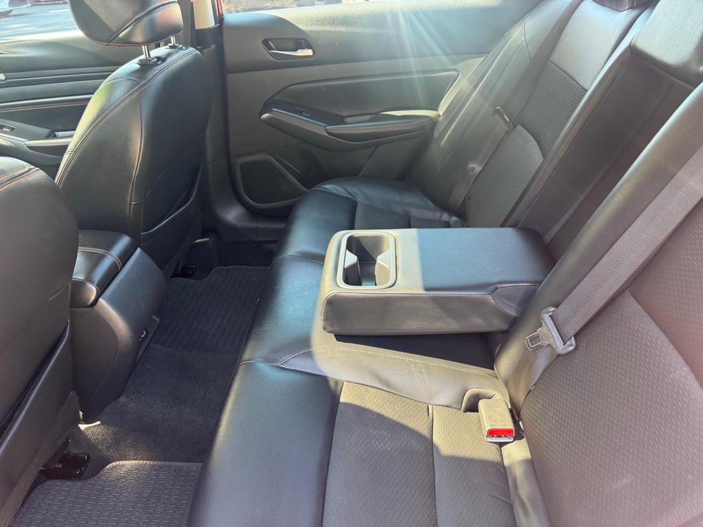 2021 Nissan Altima Image 35