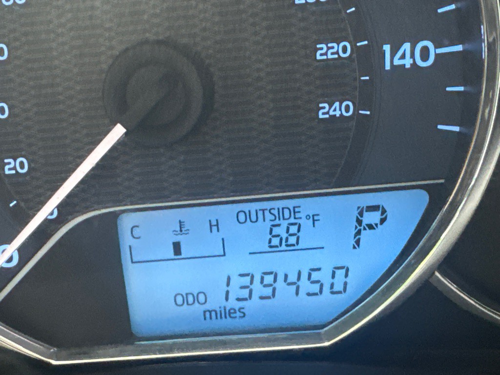 2016 Toyota Corolla Image 15