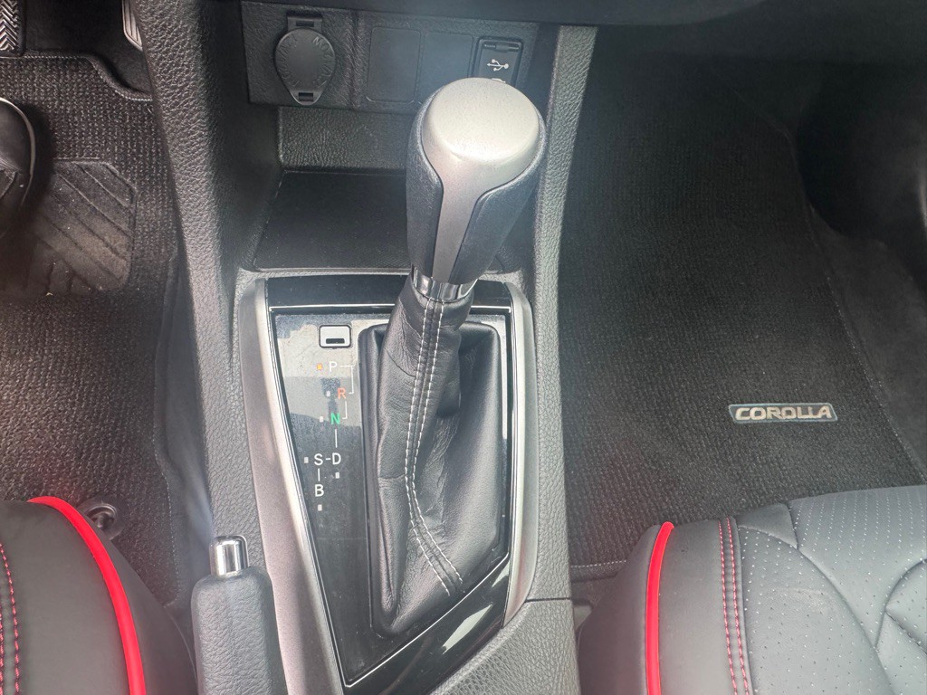 2016 Toyota Corolla Image 18