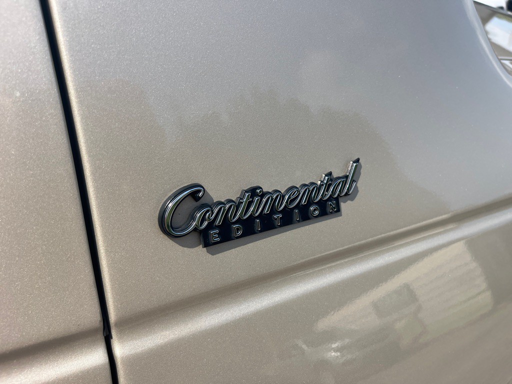 2010 Lincoln Town Car Image 20