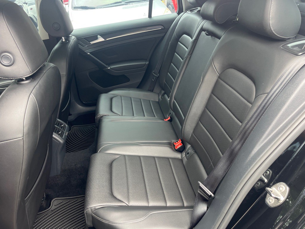 2016 Volkswagen Golf Image 8