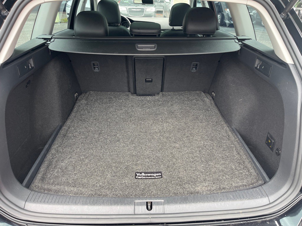 2016 Volkswagen Golf Image 32