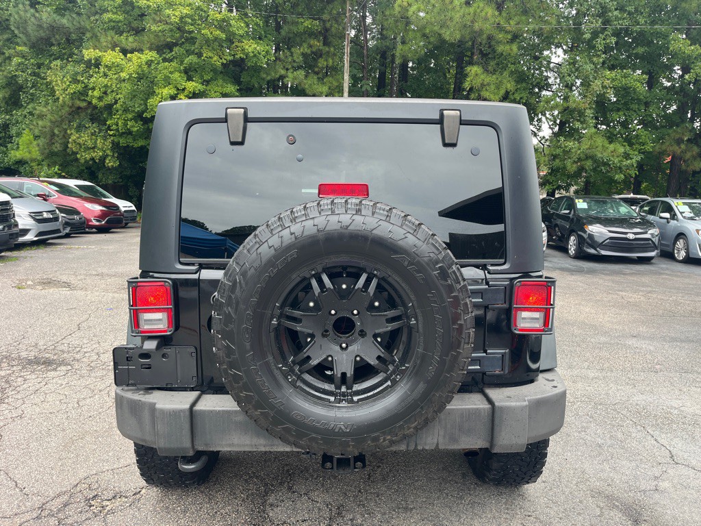 2010 Jeep Wrangler Image 6