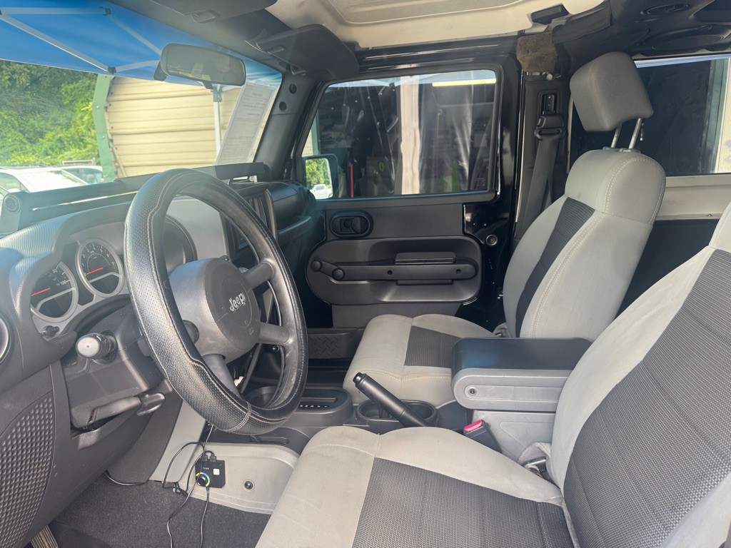 2010 Jeep Wrangler Image 9