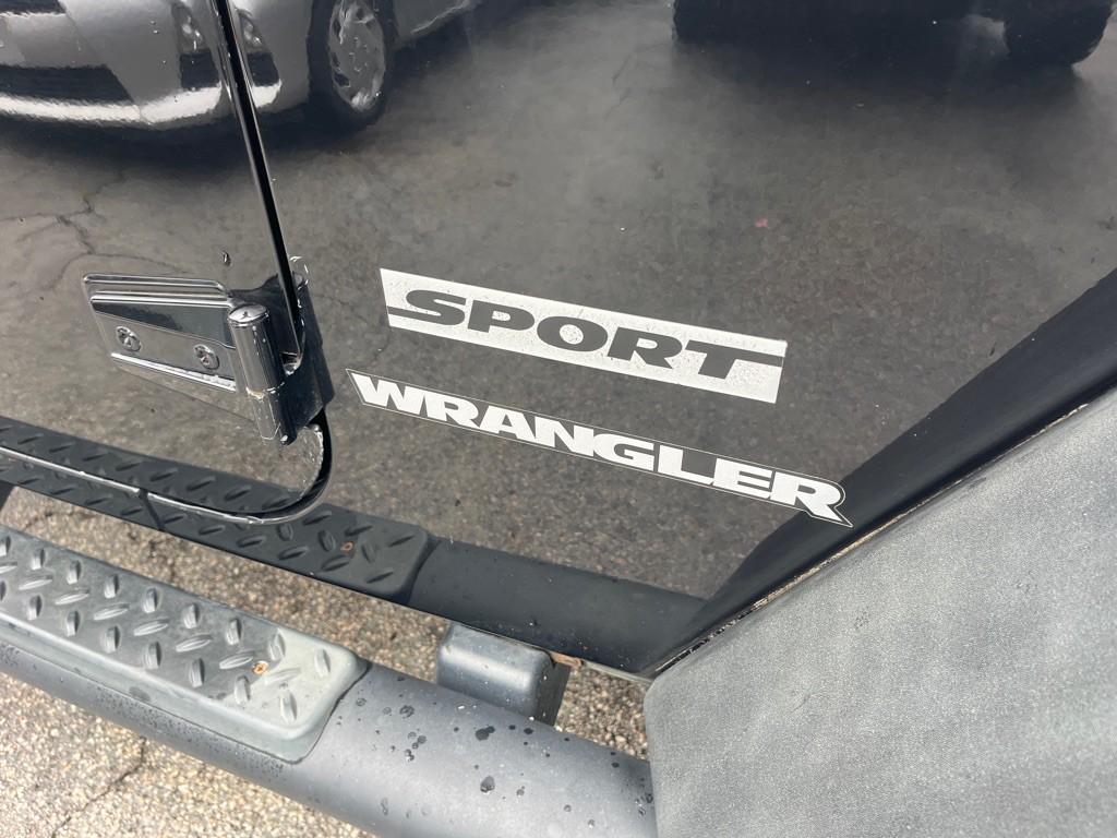 2010 Jeep Wrangler Image 19