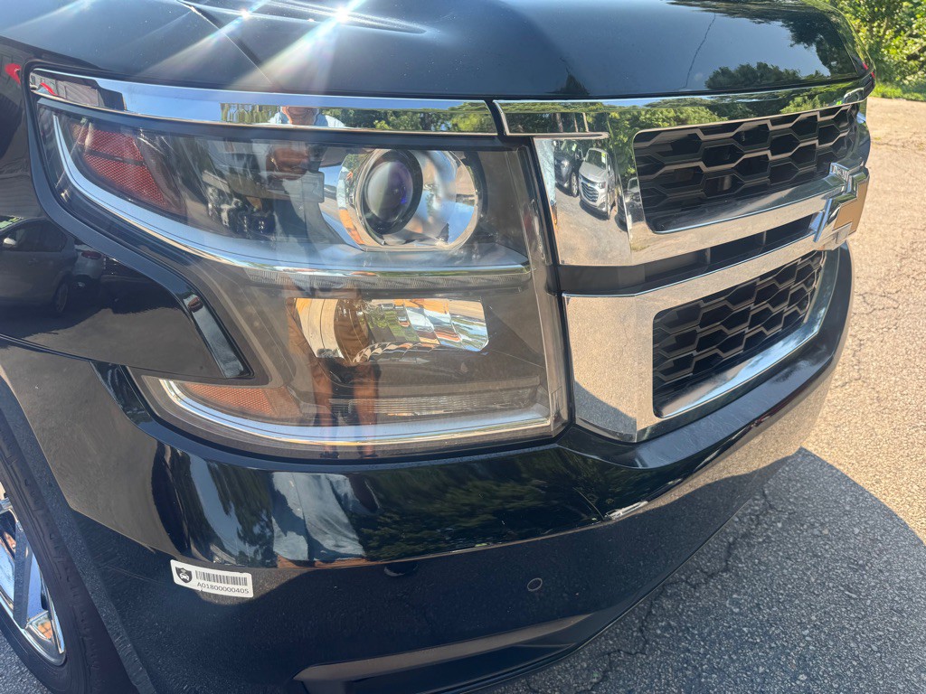 2016 Chevrolet Suburban Image 9