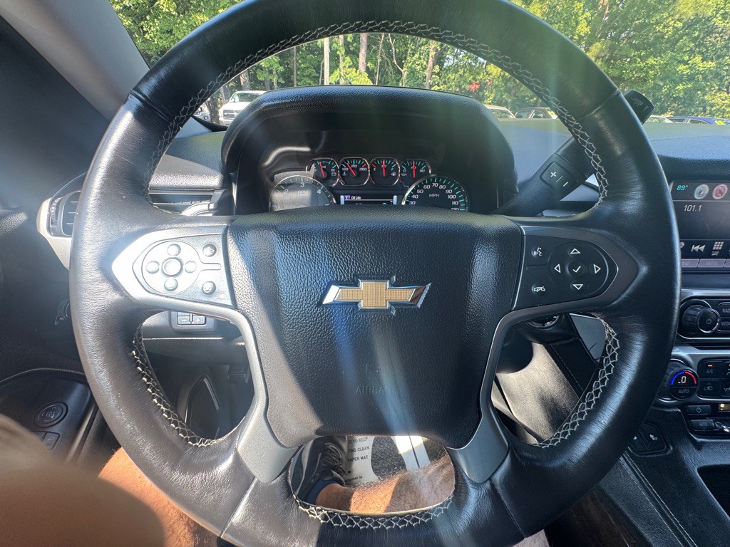2016 Chevrolet Suburban Image 22