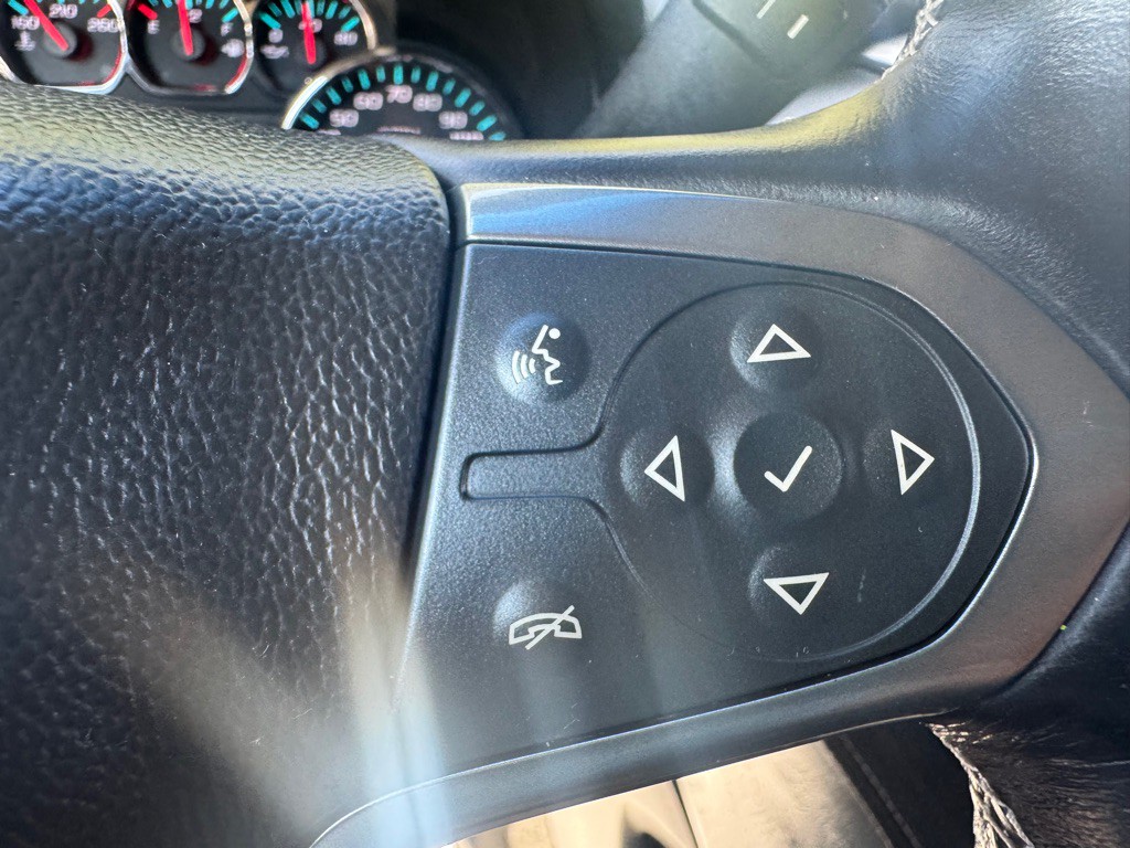 2016 Chevrolet Suburban Image 23