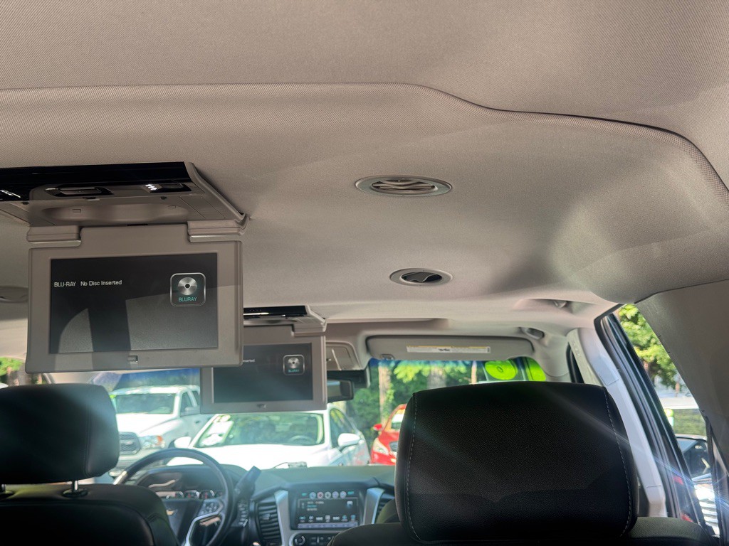 2016 Chevrolet Suburban Image 31