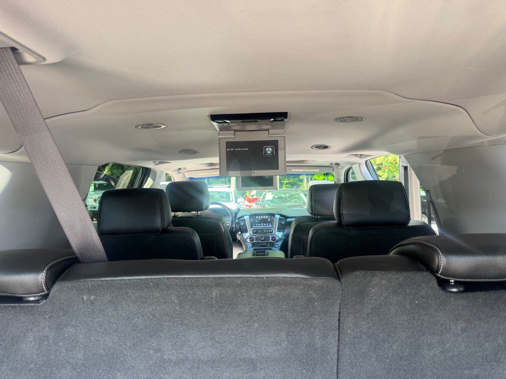 2016 Chevrolet Suburban Image 32