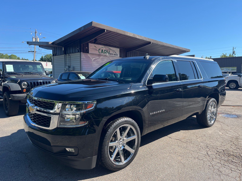2016 Chevrolet Suburban Image 1