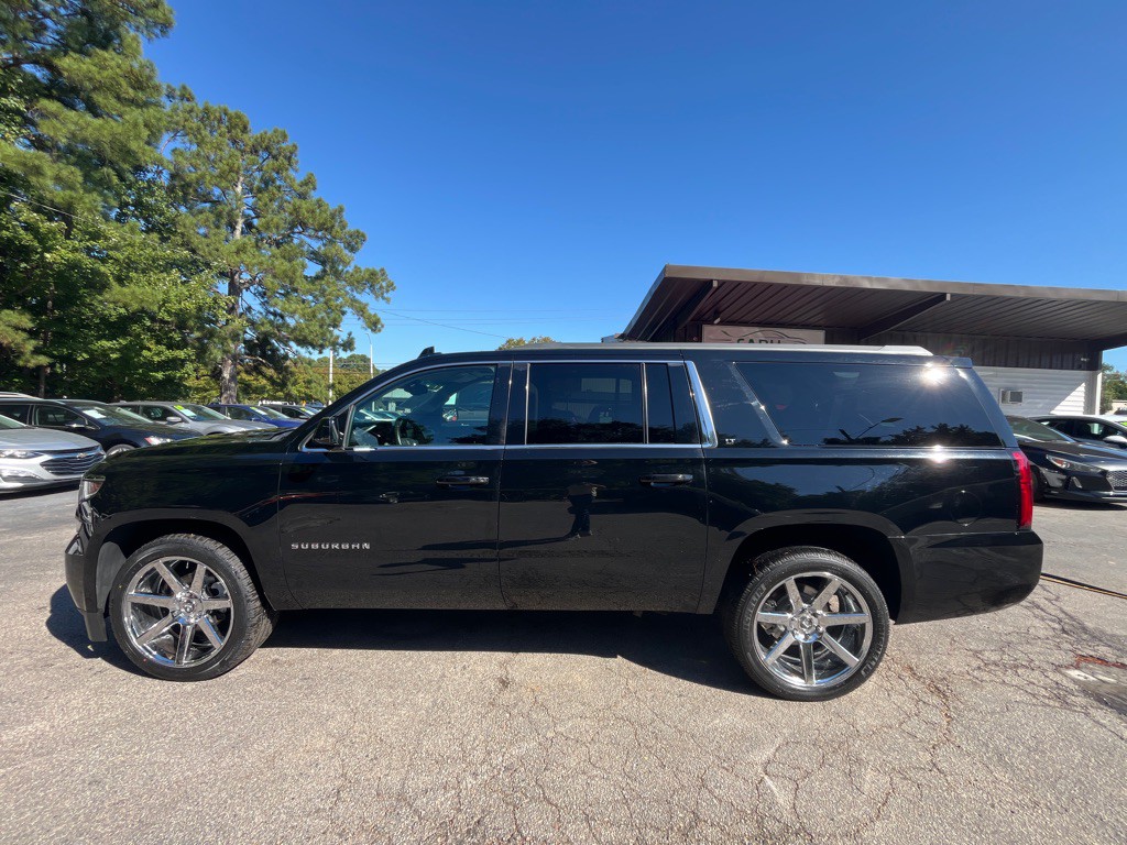 2016 Chevrolet Suburban Image 7