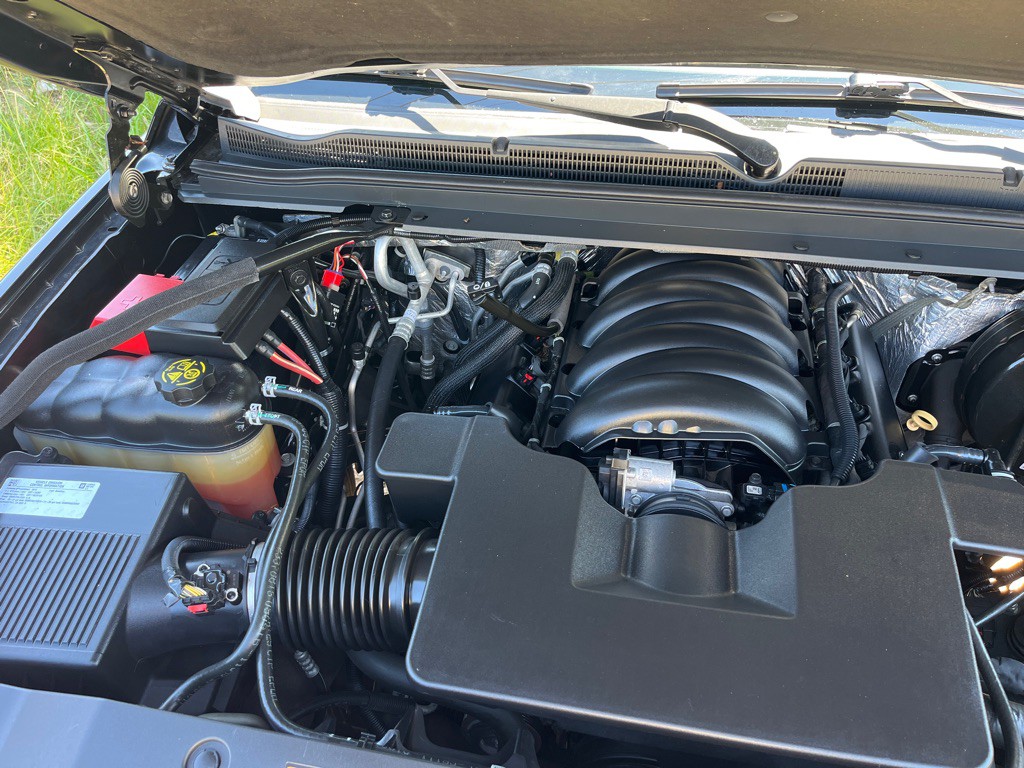 2016 Chevrolet Suburban Image 43