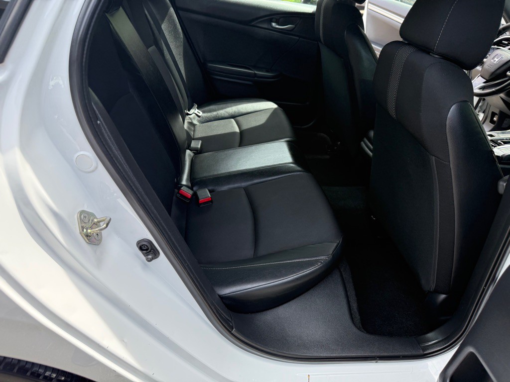 2019 Honda Civic Image 36
