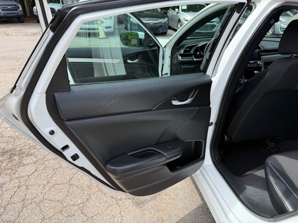 2019 Honda Civic Image 25