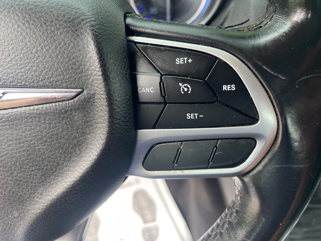 2018 Chrysler 300 Image 14