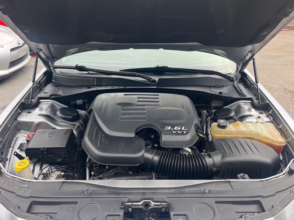 2018 Chrysler 300 Image 17