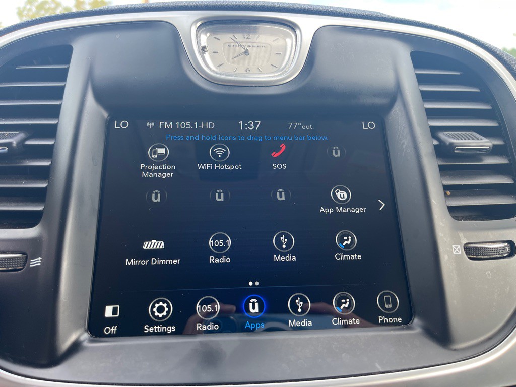 2018 Chrysler 300 Image 24