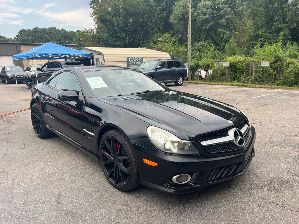 2011 Mercedes-Benz SL-Class Image 3