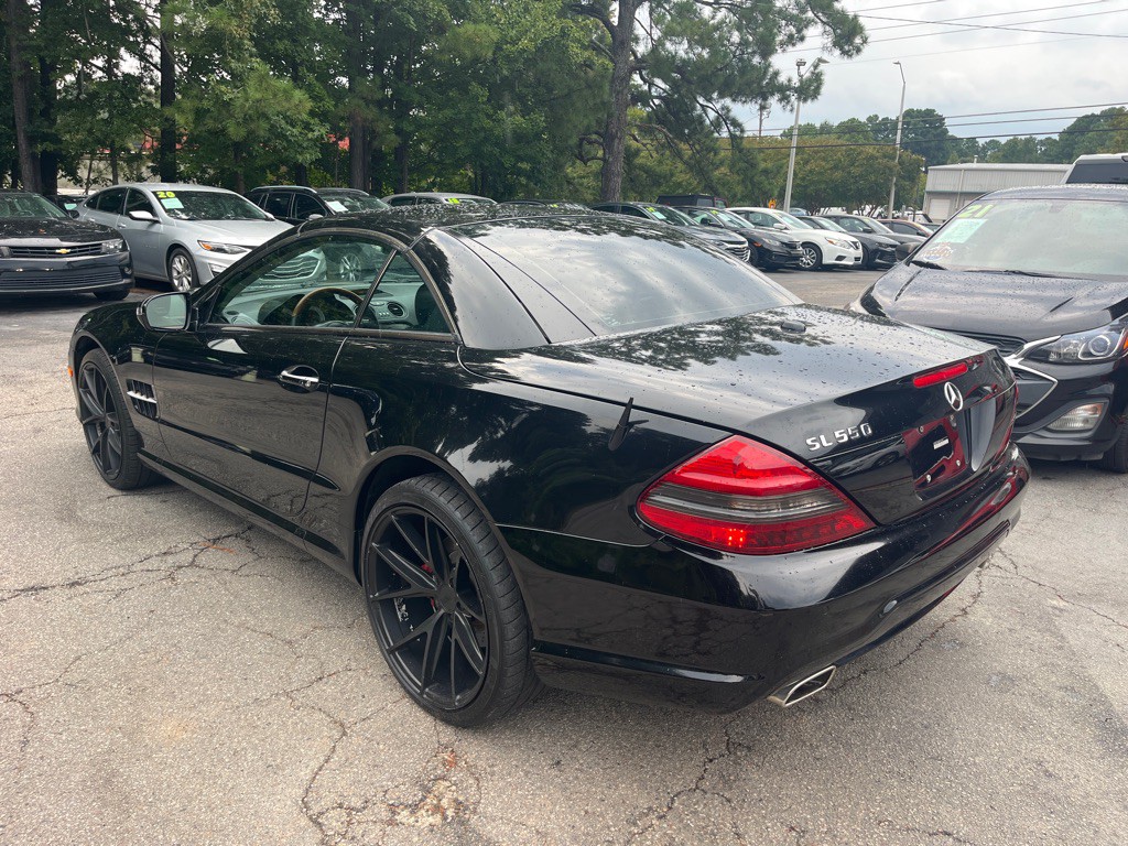 2011 Mercedes-Benz SL-Class Image 6